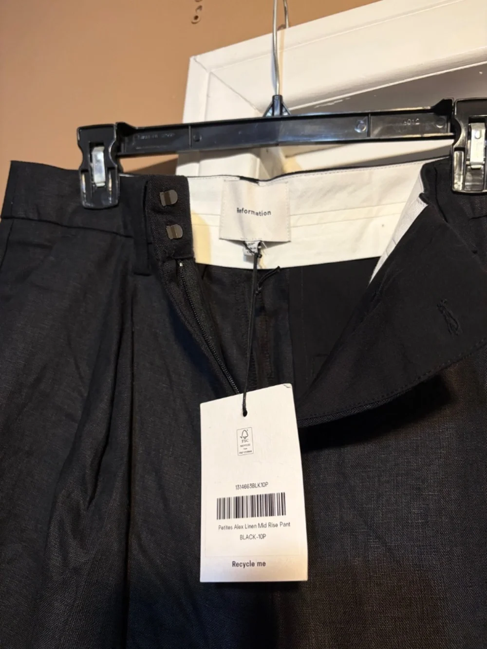Reformation Alex Linen Mid Rise Short Pant Black - Size 10P